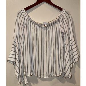 Shyanne Off‎ Shoulder Boho Western Striped
Bell Sleeve Blouse Size Medium